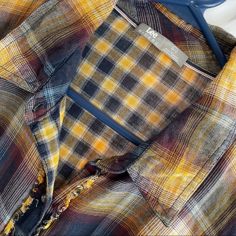 Lee Riders Raw Edged Plaid Button Down Wmn’s XXL